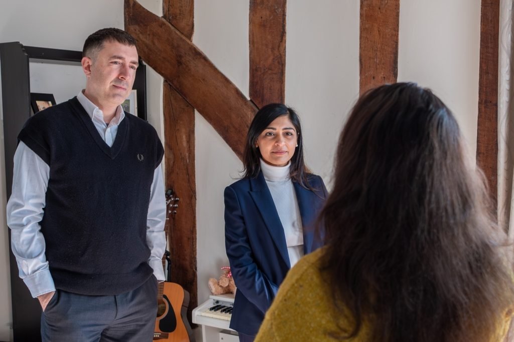 Picture of SENshine's leaders consulting with a customer
